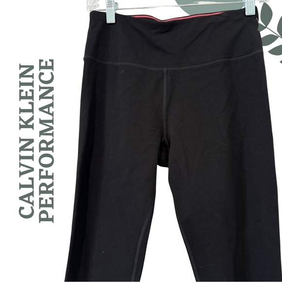 🛍️3/$40 Calvin Klein Performance Black Cropped Leggings | Size Medium - Picture 3 of 7